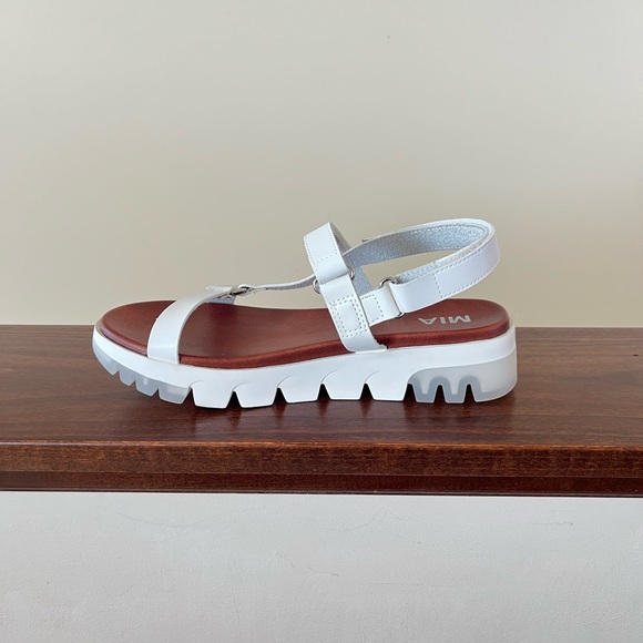 MIA Women's White Sandals - Picture 4 of 9